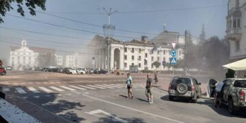 Siete muertos y más de 100 heridos en un bombardeo ruso sobre Chernigov, en el norte de Ucrania