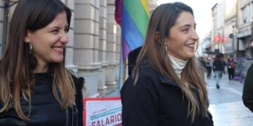 Di Santi lucha por los votos