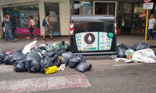 Interrumpen el servicio de recolección de basura en Córdoba debido a una protesta gremial