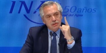 Fernández: «Los negacionistas no sólo niegan terrorismo de Estado sino también el cambio climático»