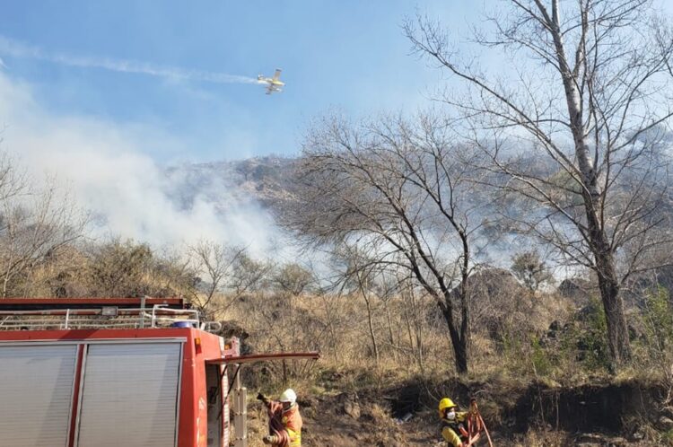 Se detectó un nuevo foco de incendio con difícil acceso en Mina Clavero