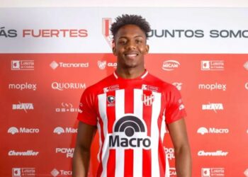 Un futbolista ecuatoriano se sumó al plantel de Instituto