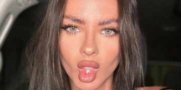 La China Suárez se molestó con una seguidora por un comentario desagradable