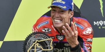 Aleix Espargaró triunfó en Silverstone