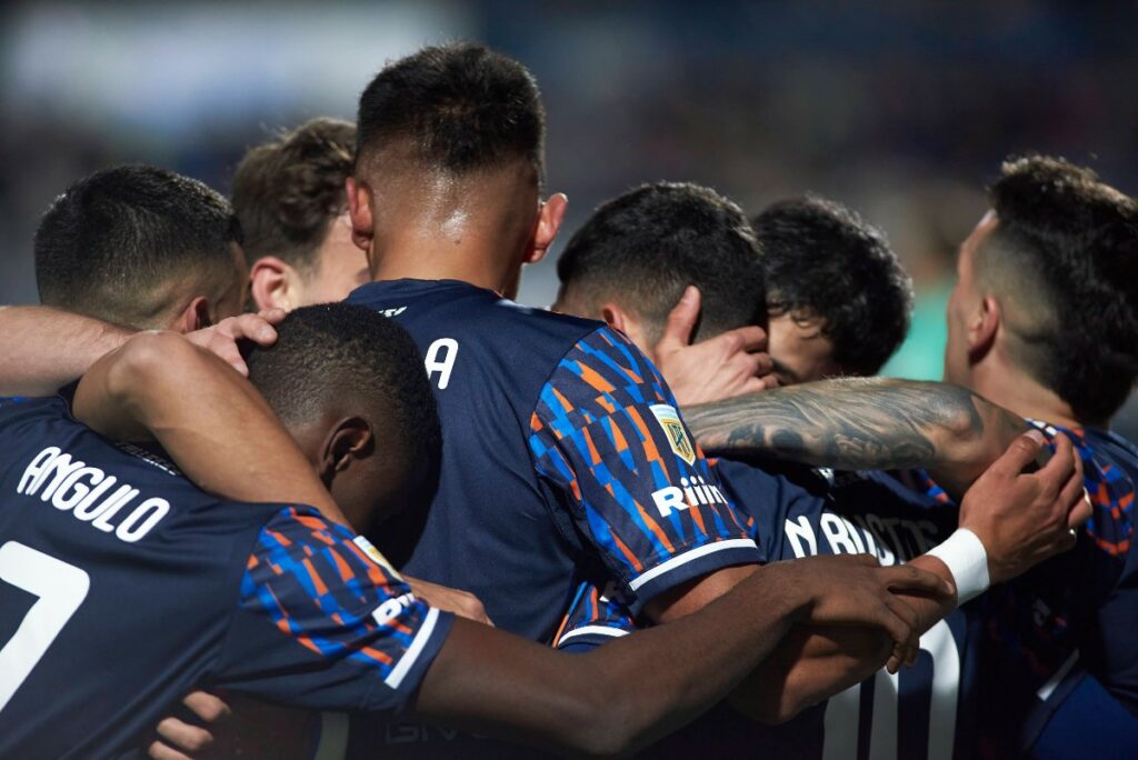 Talleres goleó a Gimnasia en La Plata