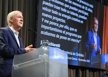 Schiaretti defendió al Conicet y pidió destinar el 2% del PBI a ciencia y tecnología