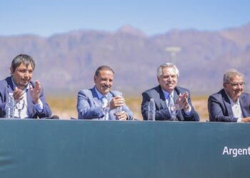 La Nación reclamó a empresas y distritos que paguen el bono