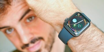 Una mujer se enteró de las aventuras sexuales de su esposo gracias a la sincronización entre su celular y el reloj inteligente del hombre