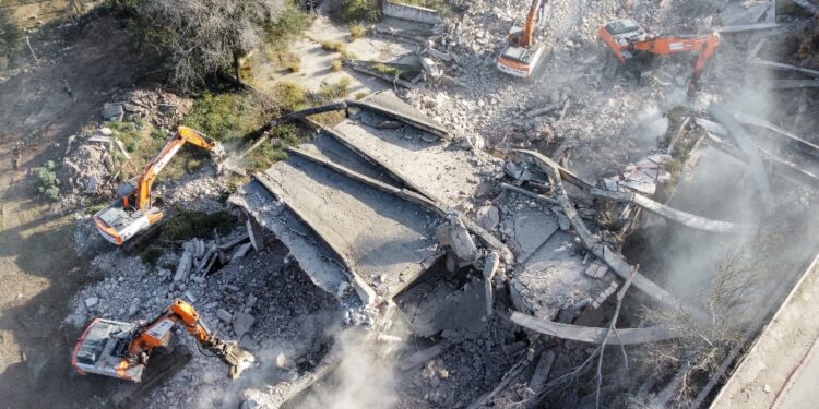 Construirán una escuela ProA en el predio donde estaba el edificio conocido como «la araña»