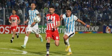 Instituto lo pudo haber ganado en el final, pero igualó en Tucumán