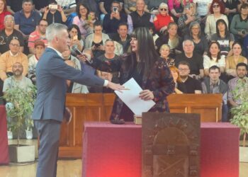 Avilés prometió suspender la construcción en altura