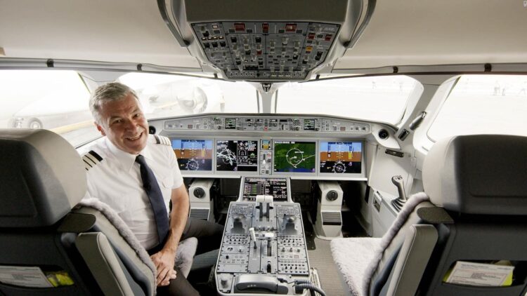 Obligaron a un piloto a desviar su vuelo y como protesta dibujó una trayectoria en forma de pene