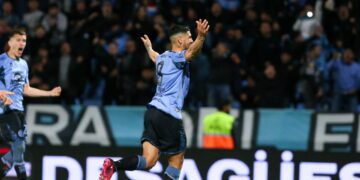 Belgrano venció a Estudiantes en el inicio del torneo