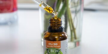 El cannabis medicinal y el cáñamo industrial «permitirán generar ventajas económicas al país»