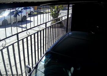 Dos delincuentes se enfrentaron a tiros con la Policía cuando los identificaron yendo a votar