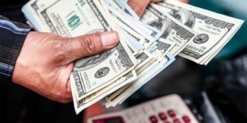 Cómo proyectan la inflación, el dólar y el PBI para fin de año los economistas internacionales