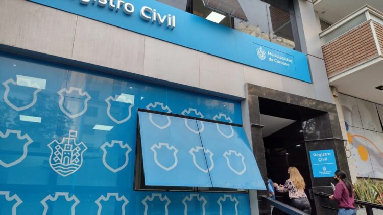 Previo a las Paso, amplían los horarios para la entrega de DNI en Córdoba