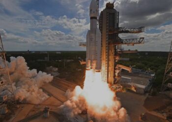 India hace historia al aterrizar una nave en el punto más austral de la Luna