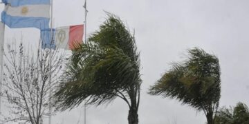 Lanzan una advertencia de alerta amarilla por vientos intensos en Córdoba