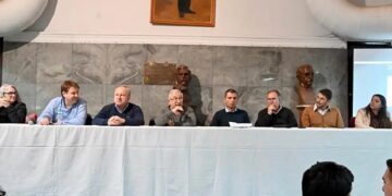 Intendentes radicales sostienen que el bono viola el principio de autonomías municipales