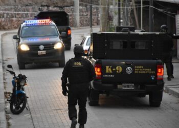 La FPA detuvo a dos sujetos por venta de drogas