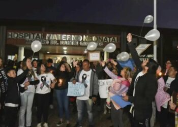 Marcharon a un año del fallecimiento de bebés en el Neonatal