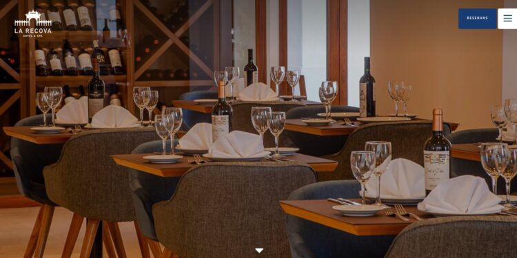 El hotel La Recova (en San Luis) es una obra turística de vanguardia