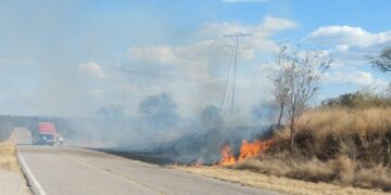 Intenso operativo sobre un incendio en Los Chañaritos