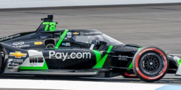 Discreta prestación de Canapino