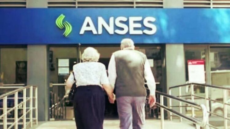 Comienzan a pagar los suplementos a jubilados y pensionados por la suba de salario mínimo