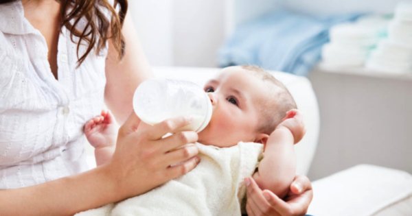 Advierten por la gran cantidad de bebés que nacen con alergia a la proteína de la leche de vaca