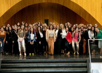 Convierten al Programa Lideresas en una política pública permanente