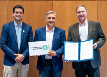 Llaryora adhirió a un compromiso nacional por la alfabetización