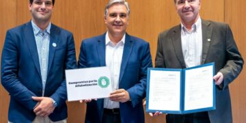 Llaryora adhirió a un compromiso nacional por la alfabetización