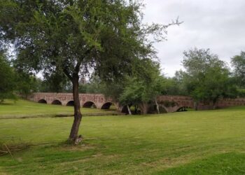 Aceptan un amparo de vecinos de Miradores de Manantiales por un basural a cielo abierto