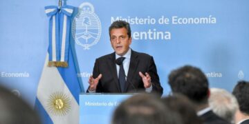 Massa anunció una línea de créditos para trabajadores de hasta $ 400.000