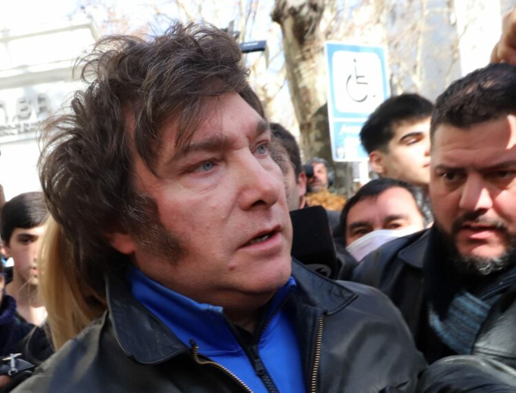 NOTICIAS ARGENTINAS BAIRES 
AGOSTO 13: Javier Milei sale de 
a Universidad Tecnológica luego 
de emitir su voto.
Foto NA: PABLO LASANSKY