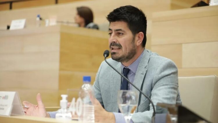 El legislador de Hacemos Por Córdoba Franco Miranda impulsó la adhesión a la ley de cannabis medicinal en la provincia.