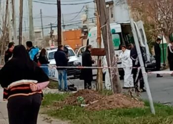 Matan a balazos a un médico para robarle el auto frente a su casa en Morón