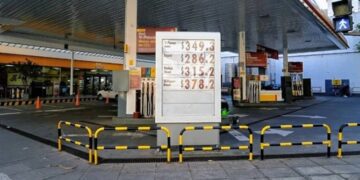 Las petroleras subieron sus combustibles tras la devaluación