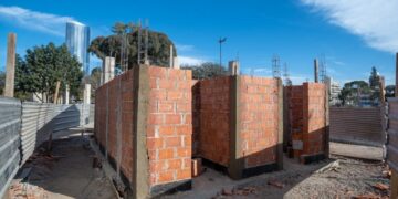 La explaza Austria se unirá por un puente al Parque Las Heras y tendrá un sector gastronómico