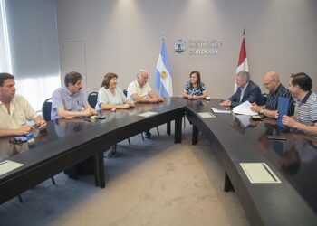 Los gremios estatales pedirán un 60% de aumento para el segundo semestre