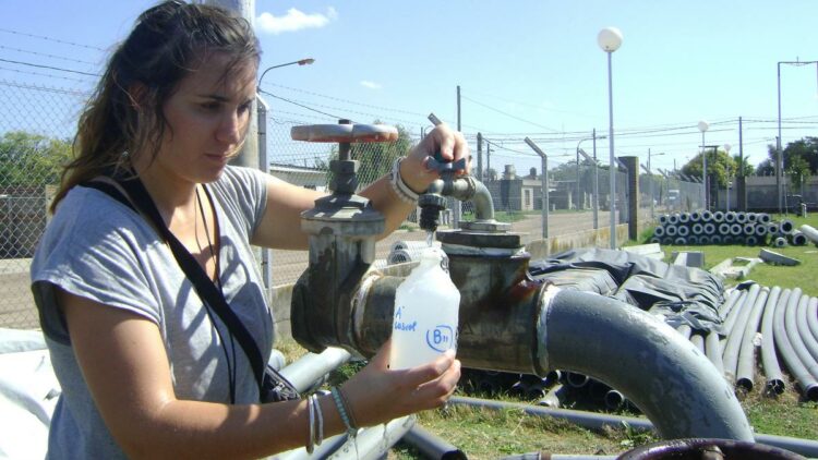 Una geóloga argentina fue seleccionada por Unesco por su investigación sobre los herbicidas en aguas