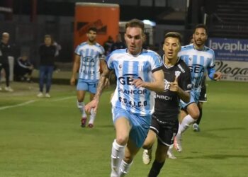 Racing lo perdió en la última jugada del partido