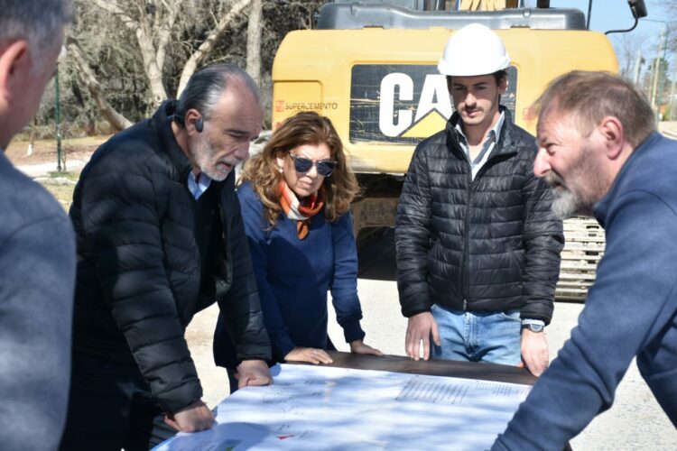 El ministro Fabián López supervisó el avance de las múltiples obras.
