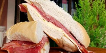 Un influencer degustó los sándwiches más reconocidos de Córdoba y reveló sus precios