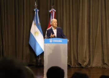 Schiaretti pidió destinar el 2% del PIB a ciencia y tecnología