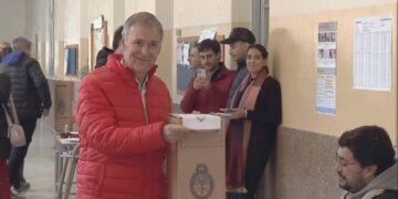 Schiaretti emitió su voto: “Los gobiernos anteriores fracasaron, y hoy estamos viendo los resultados”