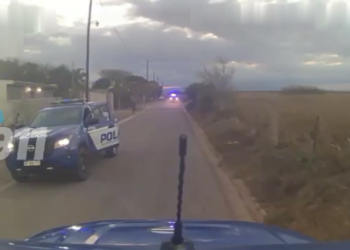 Quiso escaparse con un auto robado y terminó detenido: quedó todo registrado