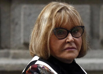 Denuncia penal por el voto electrónico